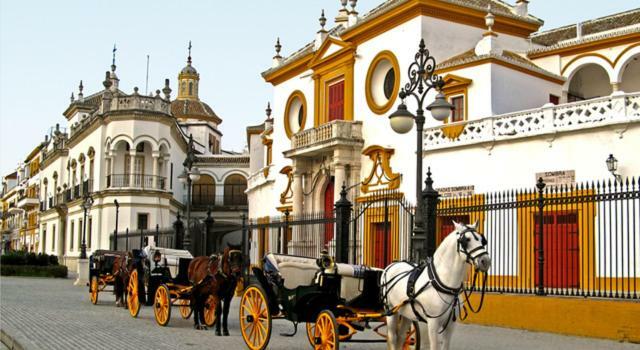 Sevilla Butterfly Suites Экстерьер фото