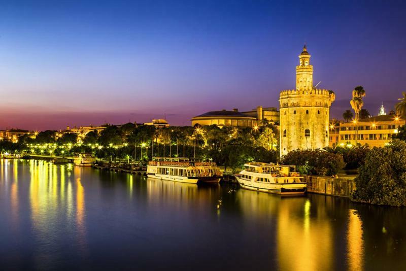 Sevilla Butterfly Suites Экстерьер фото