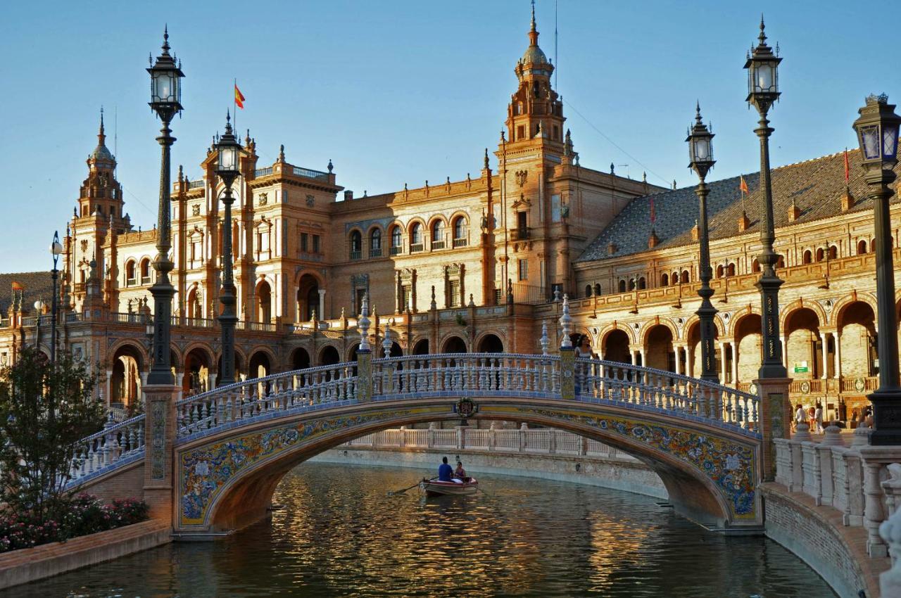 Sevilla Butterfly Suites Экстерьер фото